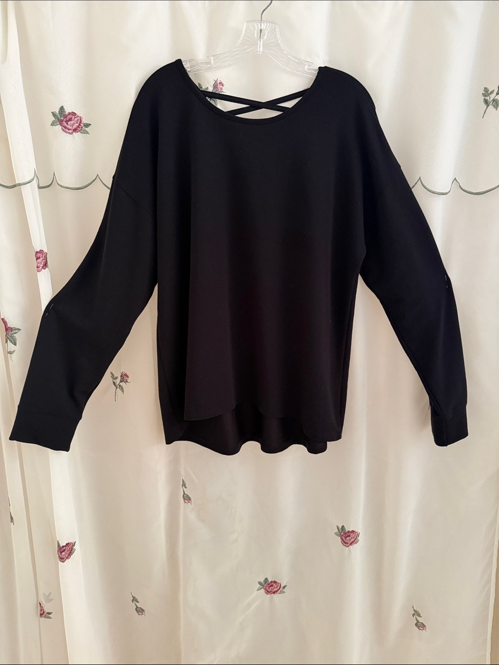 Women's Black Crisscross Back Long Sleeve Knit Tunic-Like Top